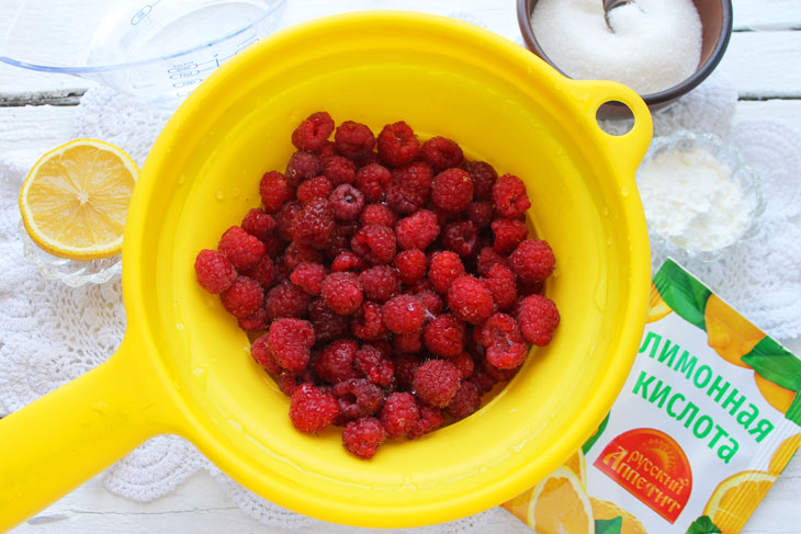 Raspberry ice cream according to GOST at home