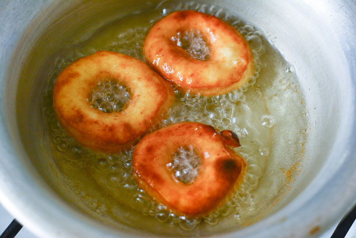 Donuts on kefir at home - very tasty, fluffy and soft