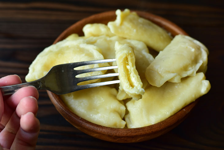 Vareniki with cottage cheese on choux pastry - very tender and juicy