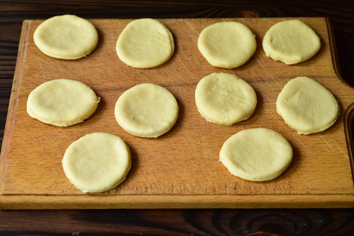 Vareniki with cottage cheese on choux pastry - very tender and juicy