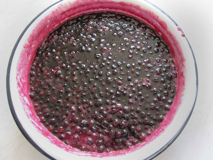 Divine blackcurrant jam - fragrant and tasty delicacy