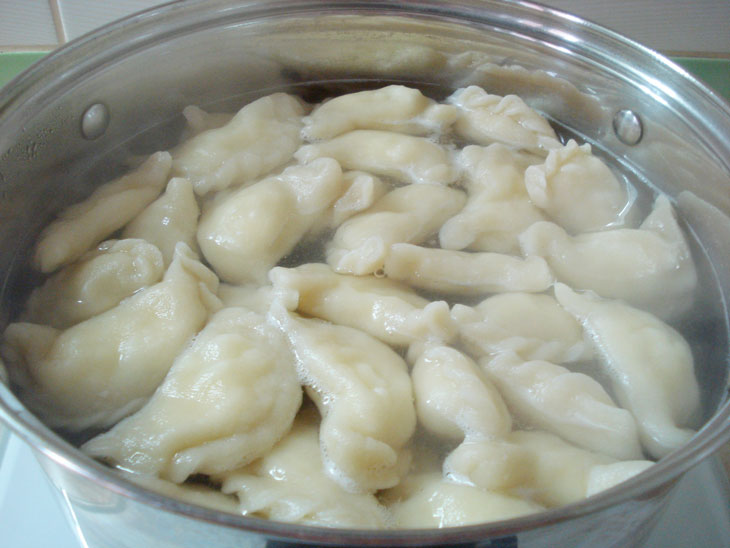 Very tender dumplings with cottage cheese mixed with hot whey - you can eat them with your lips