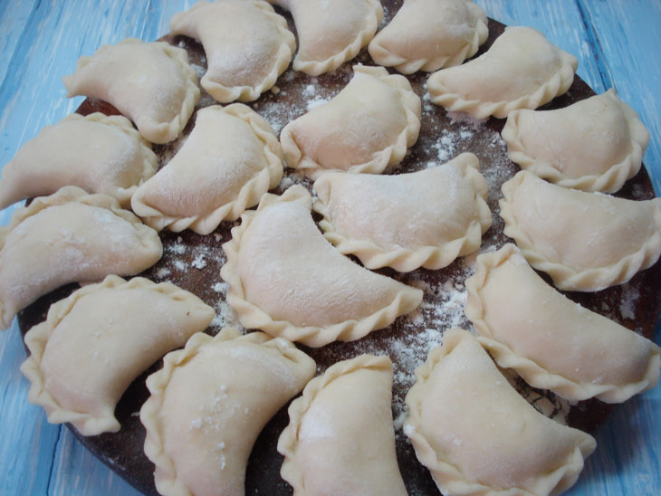 Very tender dumplings with cottage cheese mixed with hot whey - you can eat them with your lips