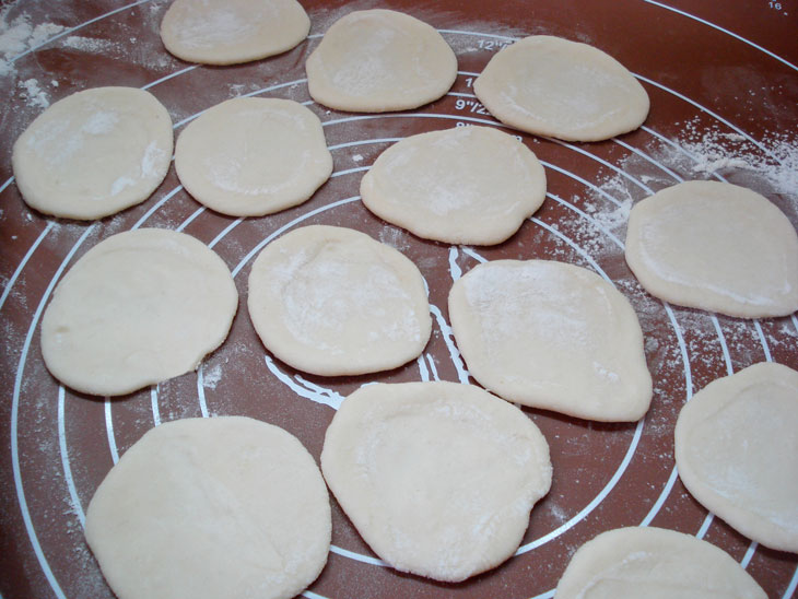 Very tender dumplings with cottage cheese mixed with hot whey - you can eat them with your lips