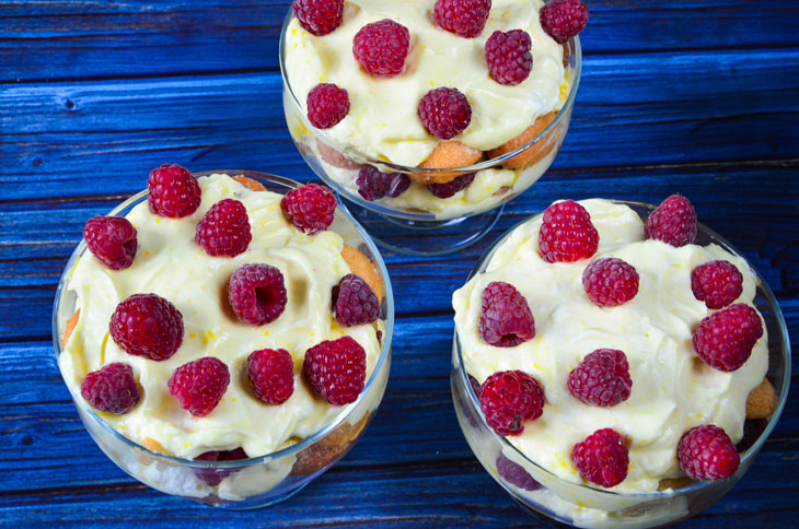 Italian dessert "Tiramisu" with raspberries - an unforgettable taste