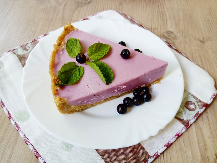 Currant tart - a delicious no-bake dessert