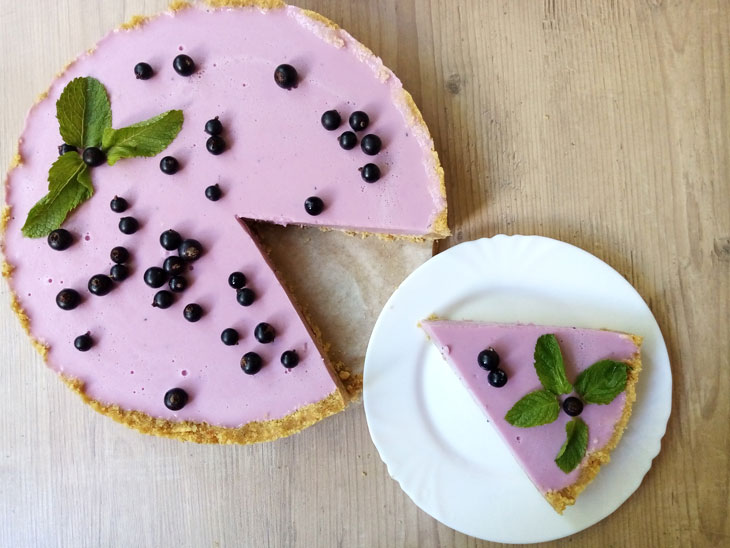 Currant tart - a delicious no-bake dessert