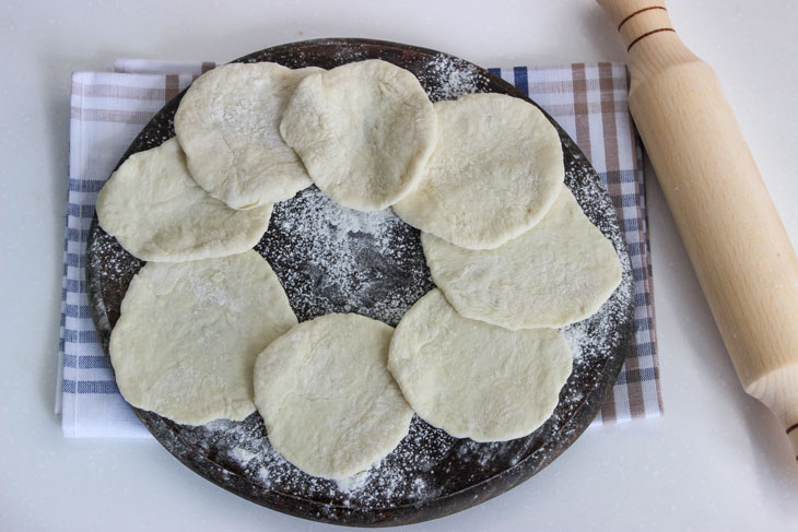 Sweet dumplings with cottage cheese on kefir - simple and fast, from affordable products