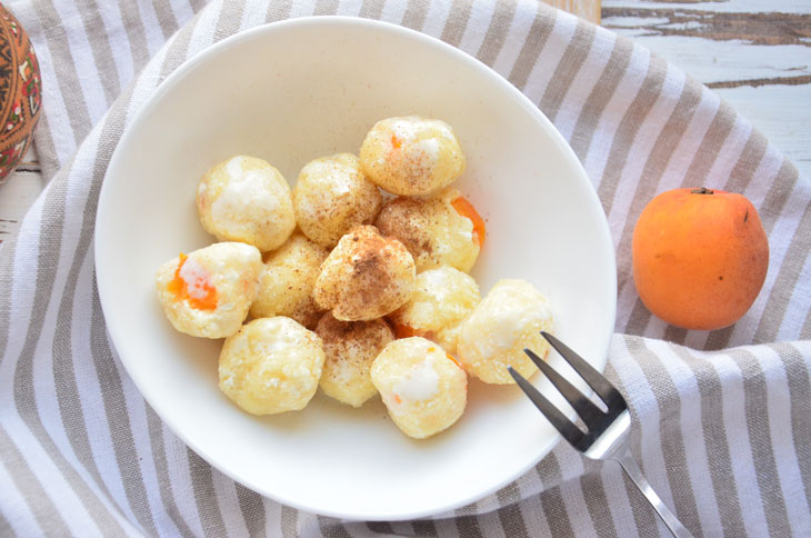 Lazy dumplings with apricot - step by step recipe with photo