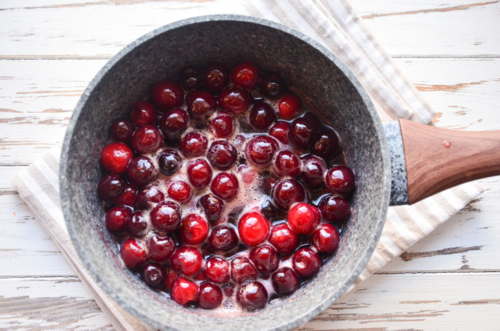 Delicious and fragrant cherry jam with a stone - a step-by-step recipe with a photo