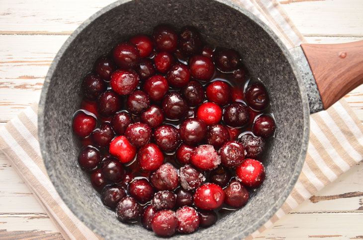 Delicious and fragrant cherry jam with a stone - a step-by-step recipe with a photo