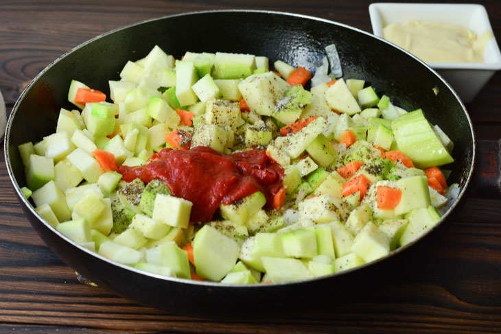 Zucchini caviar with mayonnaise - a very tasty way to cook