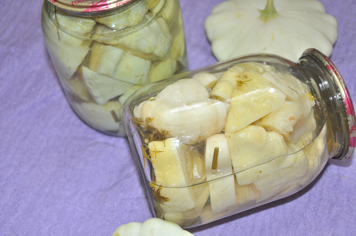 Marinated patissons with sterilization - very tender, fragrant and crispy