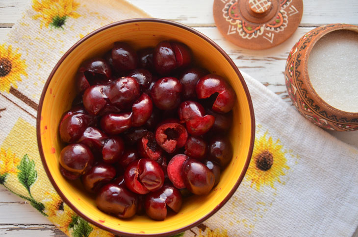 Original cherry jam with gelatin - step by step recipe with photo