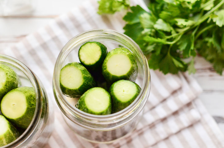 Pickled Cucumbers with Apple Cider Vinegar - a good way to harvest your favorite vegetables