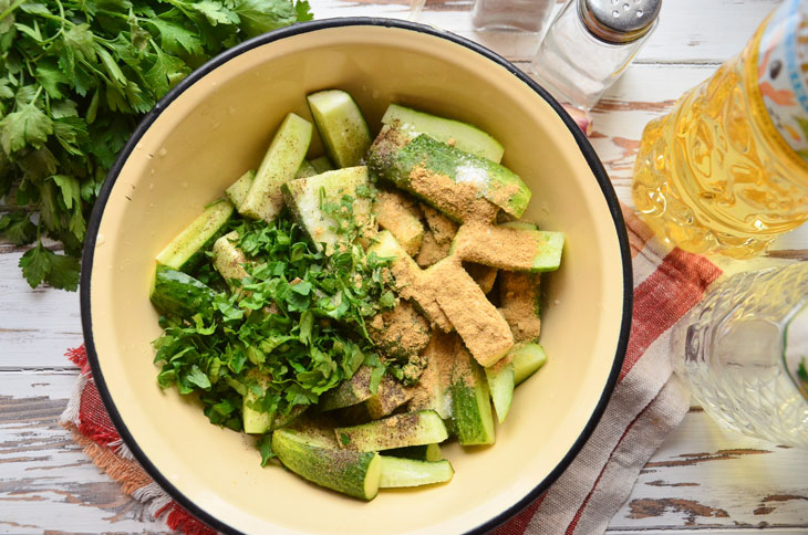 Cucumbers in mustard filling for the winter - strong and crispy