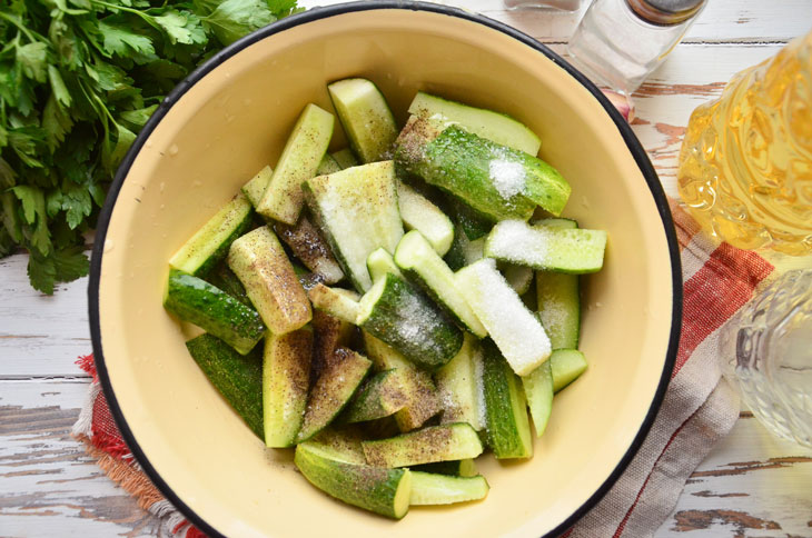 Cucumbers in mustard filling for the winter - strong and crispy