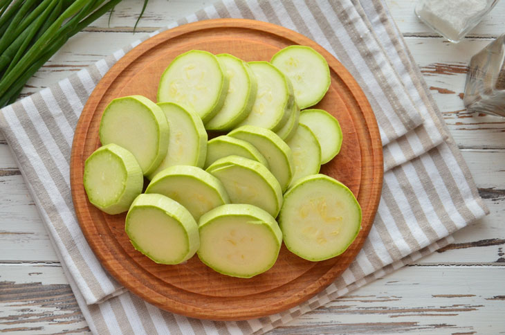 Zucchini in Bulgarian for the winter - a simple recipe for harvesting