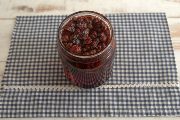 Strawberry jam for the winter - a step by step recipe with a photo