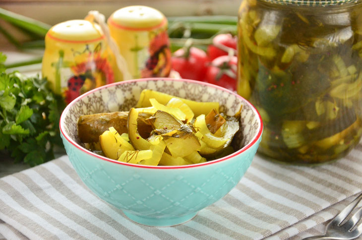 Spicy cucumber salad for the winter: a step by step recipe with a photo