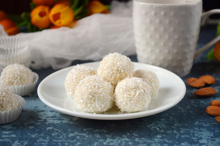 Sweets "Raffaello" from cottage cheese - very tasty and airy