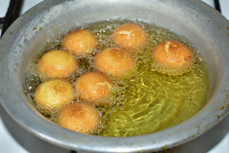 Condensed milk balls - awesome quick dessert