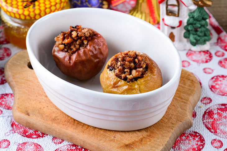 Baked apples with raisins and honey - a light and tasty dessert for the Christmas table