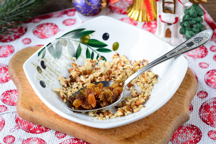 Baked apples with raisins and honey - a light and tasty dessert for the Christmas table