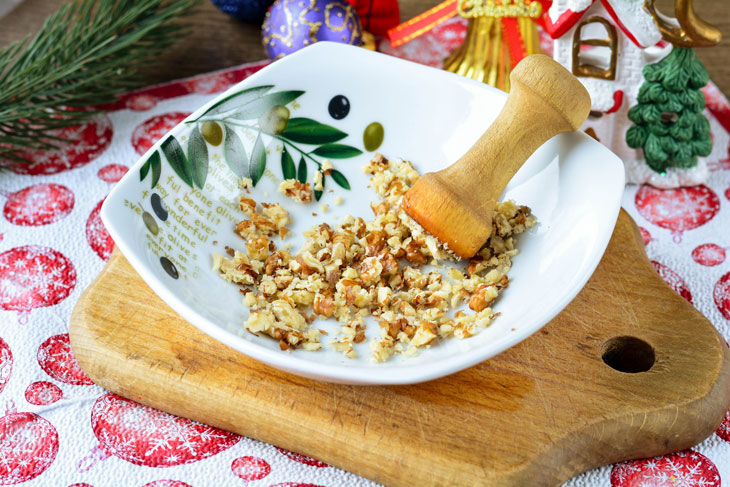 Baked apples with raisins and honey - a light and tasty dessert for the Christmas table