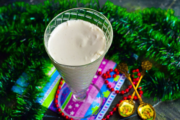 New Year's dessert "Bird's Milk" - easy to prepare, but it turns out very tender and tasty