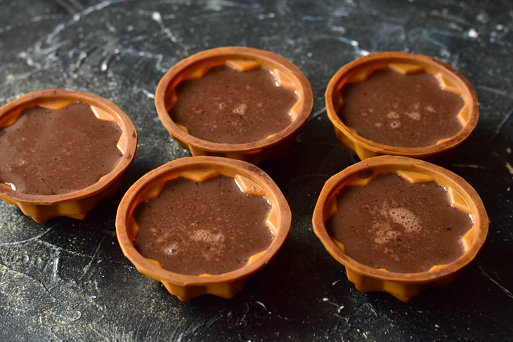 New Year's cocoa jelly - a beautiful, tasty and festive dessert