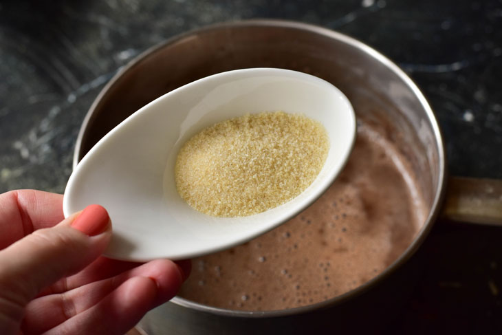 New Year's cocoa jelly - a beautiful, tasty and festive dessert