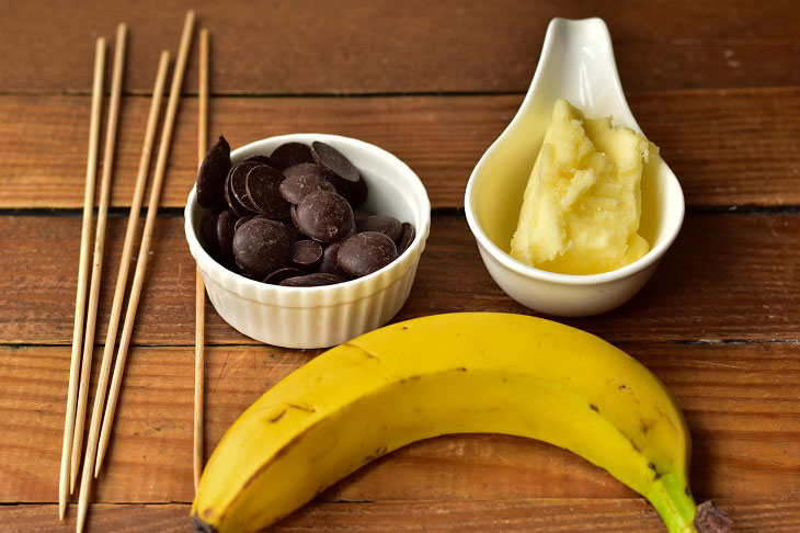 Bananas in chocolate - an amazing and very tasty dessert in 5 minutes