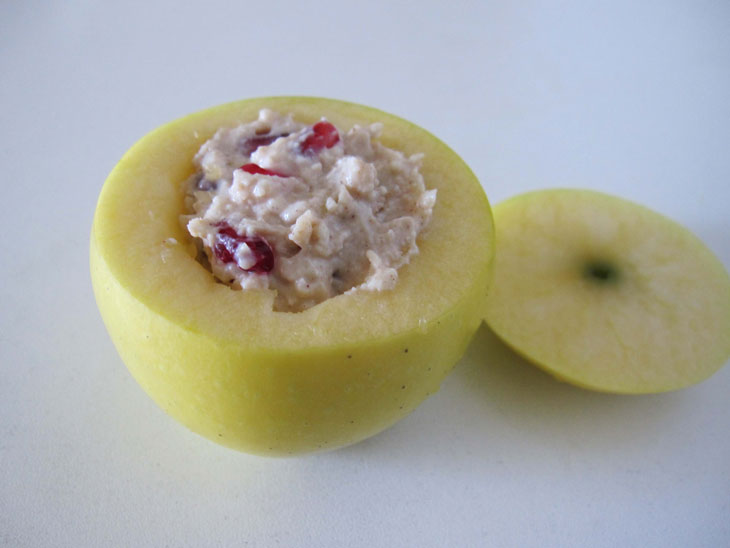 Baked apples with cottage cheese and pomegranate - an extremely elegant and tasty dessert