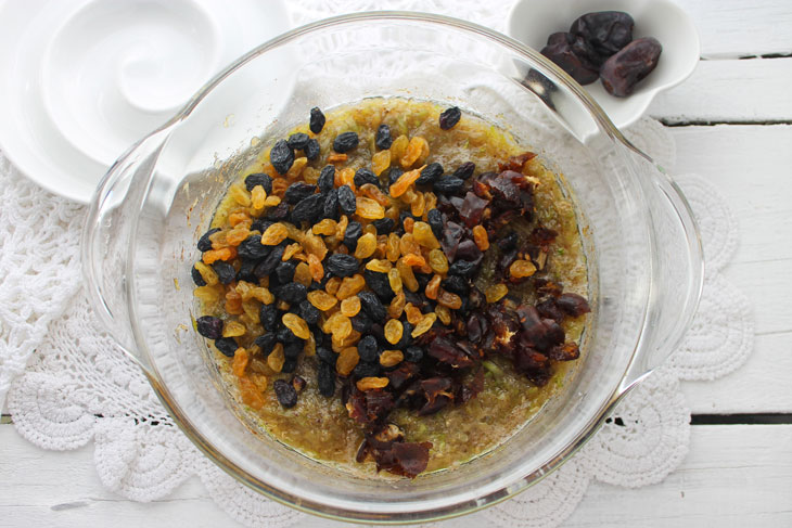 Zucchini jam with dates and raisins - an unusual original recipe