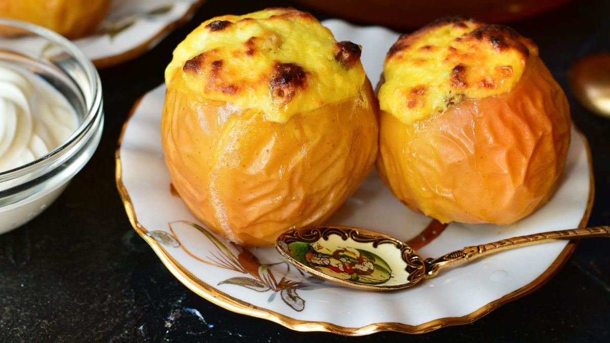 Baked apples with cottage cheese in the oven – this dessert will amaze everyone at home