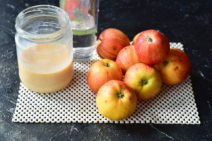 Jam from apples with condensed milk - unusual and incredibly tasty