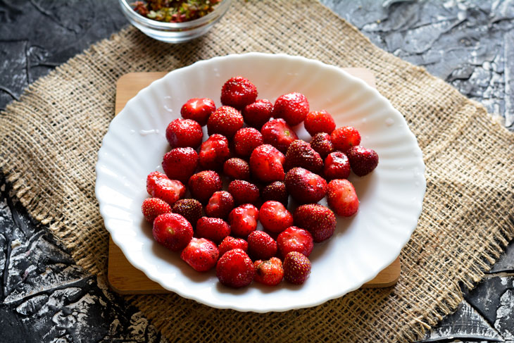 Homemade dumplings with strawberries - healthy and tasty