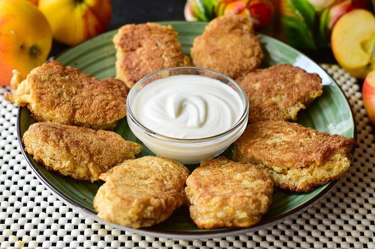 Delicious and fluffy apple fritters without flour