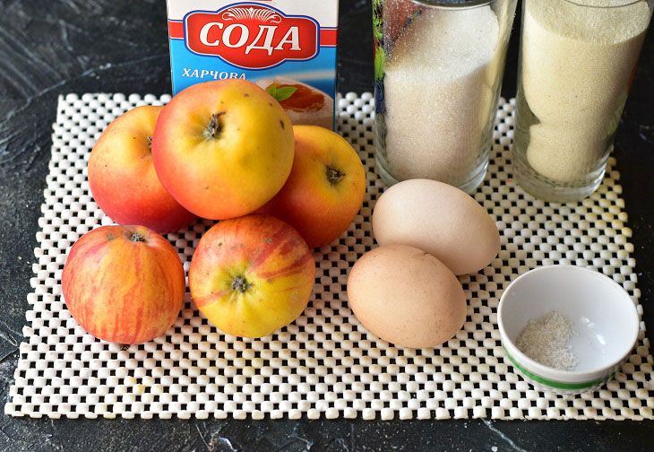 Delicious and fluffy apple fritters without flour