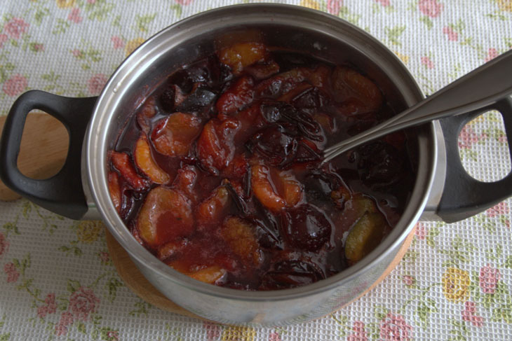 Swedish plum jam in 15 minutes