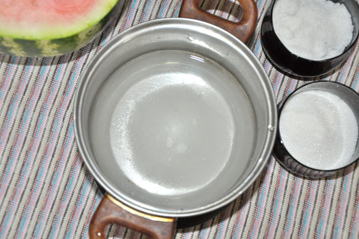 Pickled watermelon in a jar of instant food