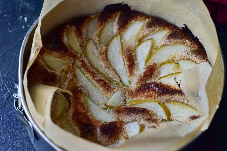Pear pie - it turns out very soft and airy