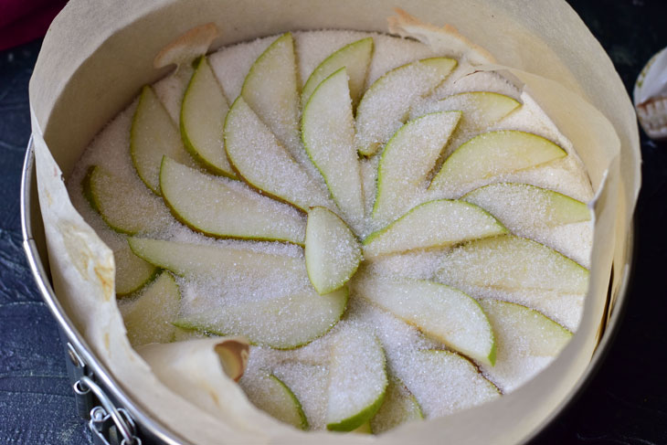 Pear pie - it turns out very soft and airy