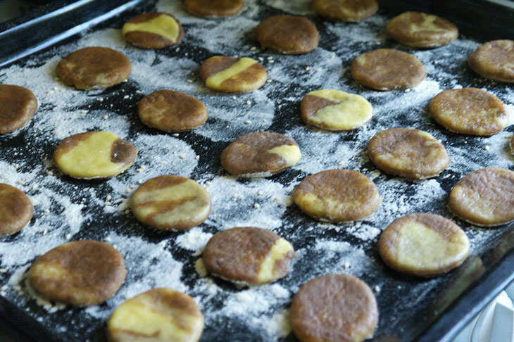 Marble cookies on mayonnaise from the USSR. Such a delicacy was prepared in many families!