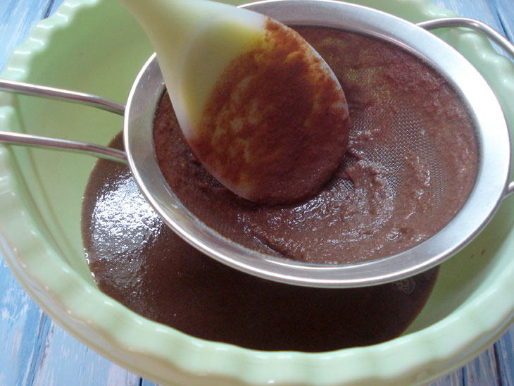 Chocolate ice cream at home