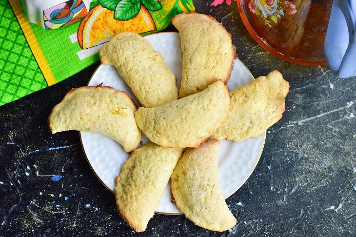 Romanian Walnut Cookies are a great treat for the whole family