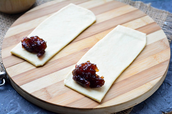 Sand fingers with jam - tasty and crispy