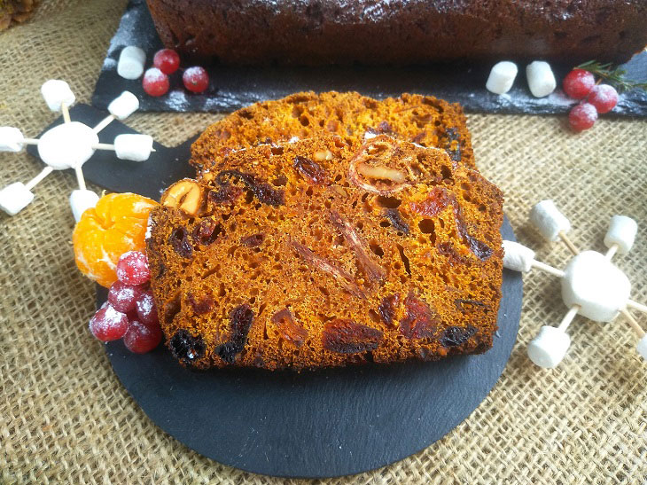 English Christmas cake - delicious and festive pastries