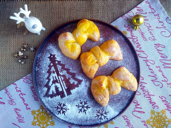 Bow buns for the New Year - fragrant and tasty pastries